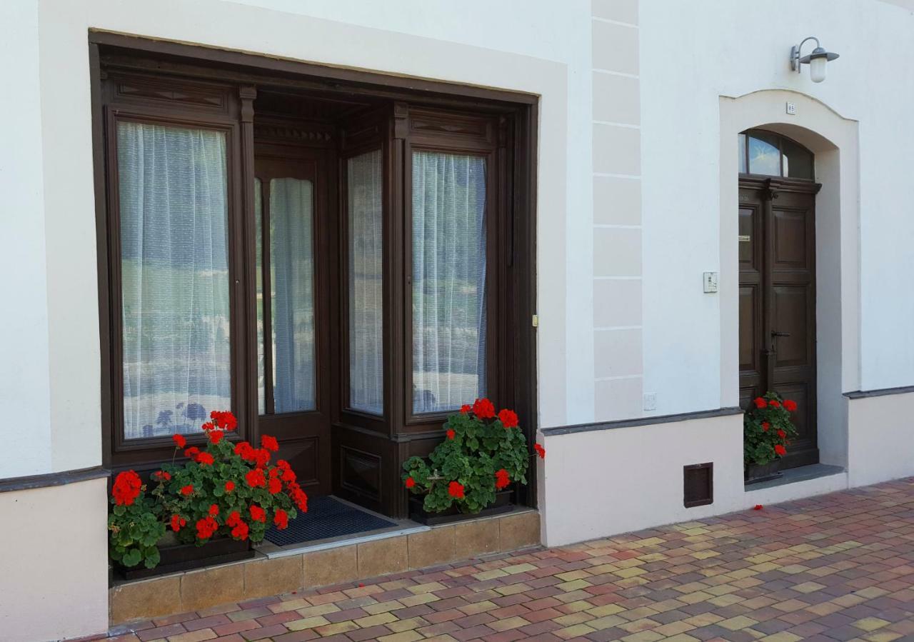 Apartman Nove Hrady Exterior foto